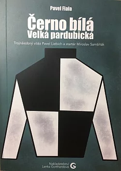 Černo bílá Velká pardubická
