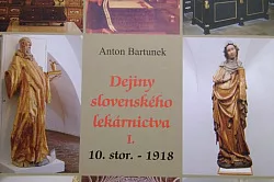 Dejiny slovenského lekárnictva I.: 10. stor. - 1918