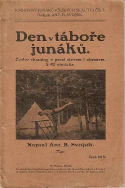 Den v táboře junáků