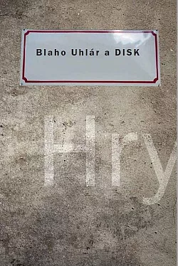 Hry