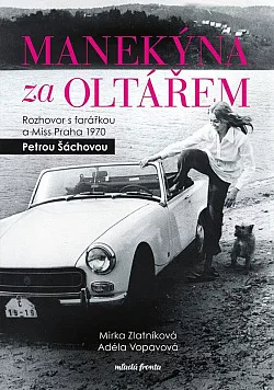 Manekýna za oltářem