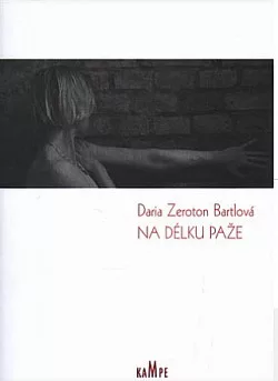 Na délku paže