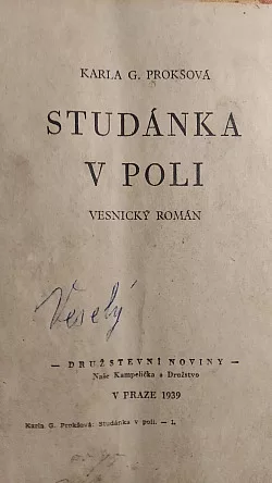 Studánka v poli