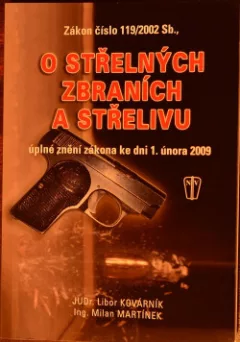 O střelných zbraních a střelivu