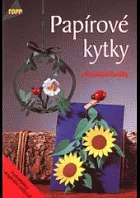 Papírové kytky s dřevěnými korálky