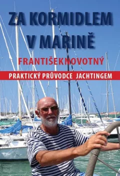 Za kormidlem v marině