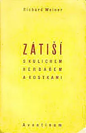 Zátiší s kulichem, herbářem a kostkami